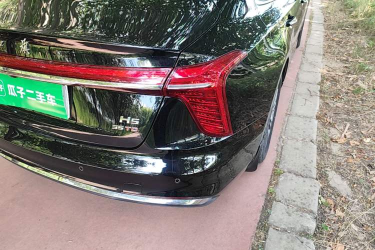 Used Hongqi H5 2024 1.5T DCT Smart Connect Flagship Edition Right Rear Taillight