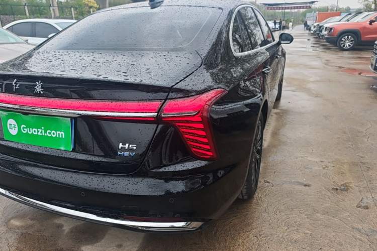 Used Hongqi H5 2024 1.5T HEV Smart Connect Flagship Edition Right Rear Taillight