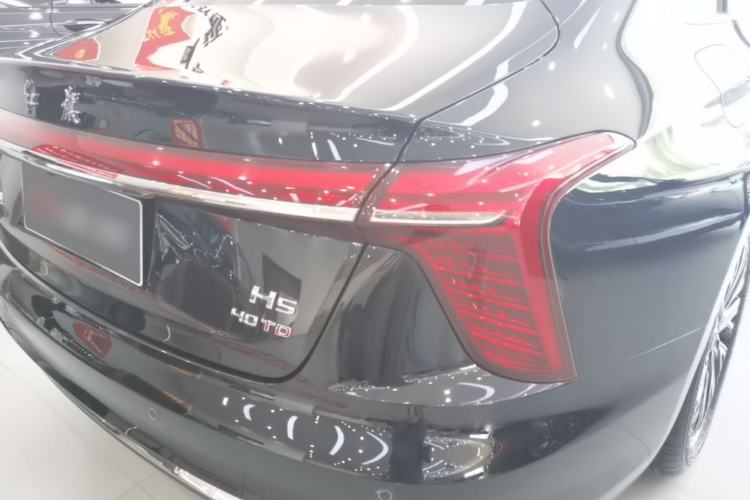 Used Hongqi H5 2024 2.0T Automatic Smart Connect Flagship Edition Right Rear Taillight