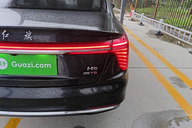 Used Hongqi H5 2024 1.5T DCT Smart Connect Flagship Edition Right Rear Taillight