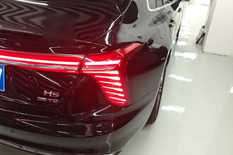 Used Hongqi H5 2024 1.5T DCT Smart Connect Flagship Edition Right Rear Taillight