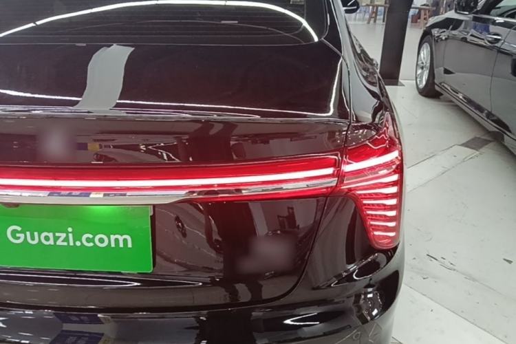 Used Hongqi H5 2024 1.5T DCT Smart Connect Flagship Edition Right Rear Taillight