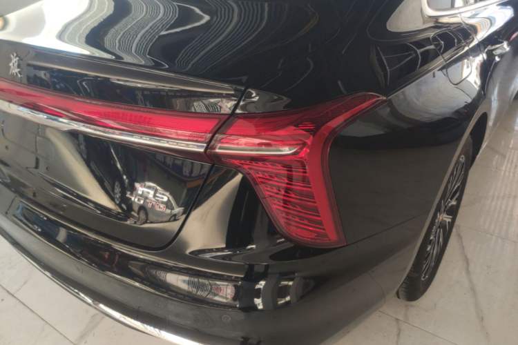 Used Hongqi H5 2024 2.0T Automatic Smart Connect Flagship Edition Right Rear Taillight