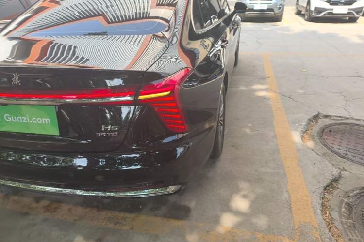 Used Hongqi H5 2024 1.5T DCT Smart Connect Flagship Edition Right Rear Taillight