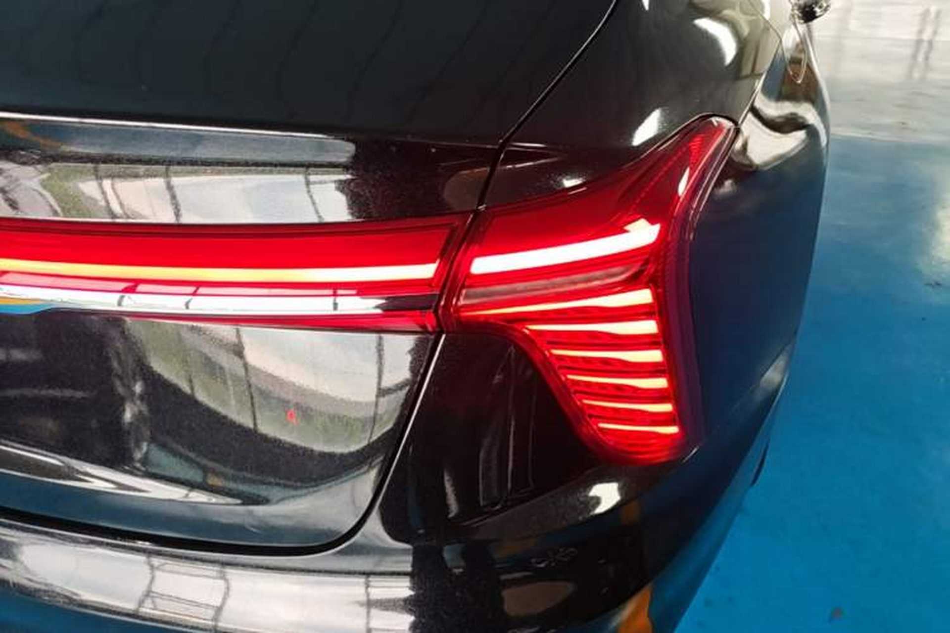 Used Hongqi H5 2024 2.0T Automatic Smart Connect Flagship Edition Right Rear Taillight