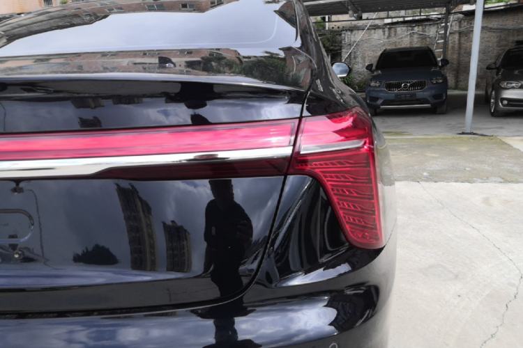 Used Hongqi H5 2024 2.0T Automatic Smart Connect Flagship Edition Right Rear Taillight