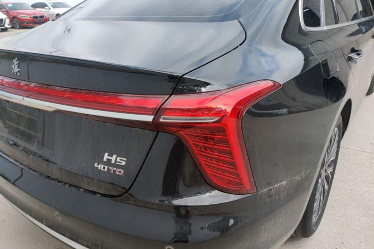 Used Hongqi H5 2024 2.0T Automatic Smart Connect Flagship Edition Right Rear Taillight