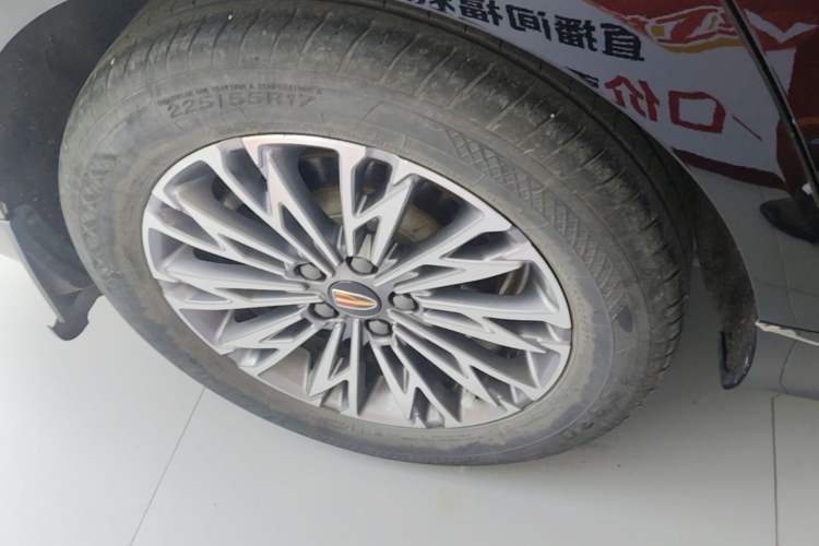 Used Hongqi H5 2024 1.5T DCT Smart Connect Flagship Edition Right Rear Wheel Hub