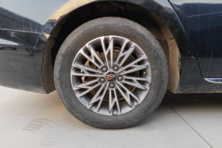 Used Hongqi H5 2024 1.5T DCT Smart Connect Flagship Edition Right Rear Wheel Hub