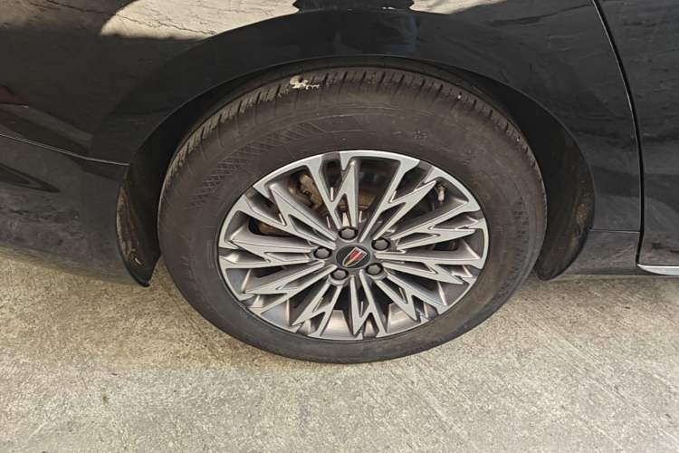 Used Hongqi H5 2024 1.5T DCT Smart Connect Flagship Edition Right Rear Wheel Hub