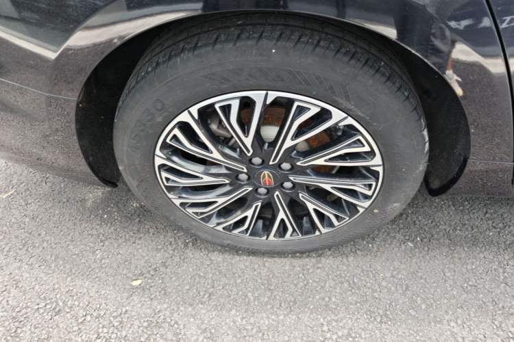 Used Hongqi H5 2024 2.0T Automatic Smart Connect Flagship Edition Right Rear Wheel Hub