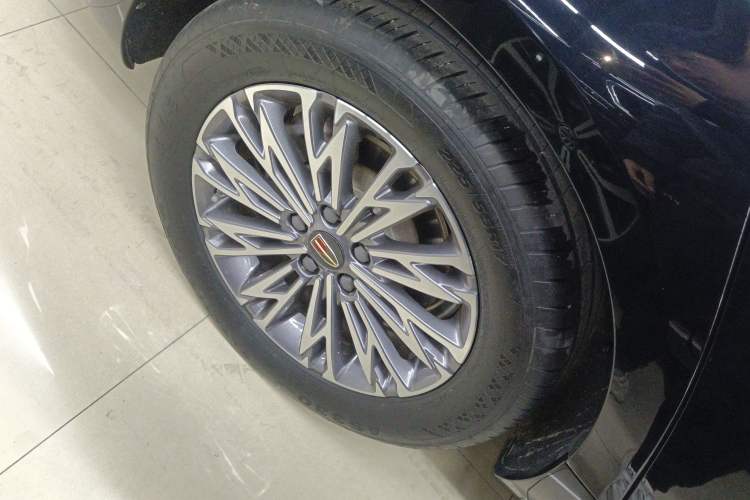 Used Hongqi H5 2024 1.5T DCT Smart Connect Flagship Edition Right Rear Wheel Hub