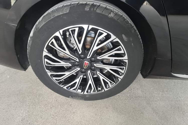 Used Hongqi H5 2024 2.0T Automatic Smart Connect Flagship Edition Right Rear Wheel Hub