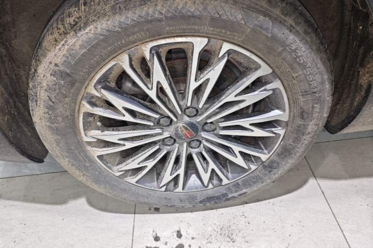 Used Hongqi H5 2024 1.5T DCT Smart Connect Flagship Edition Right Rear Wheel Hub