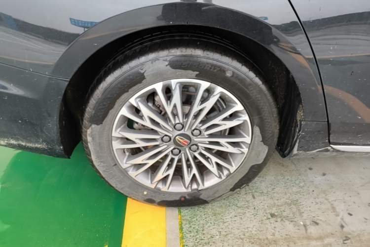 Used Hongqi H5 2024 1.5T DCT Smart Connect Flagship Edition Right Rear Wheel Hub