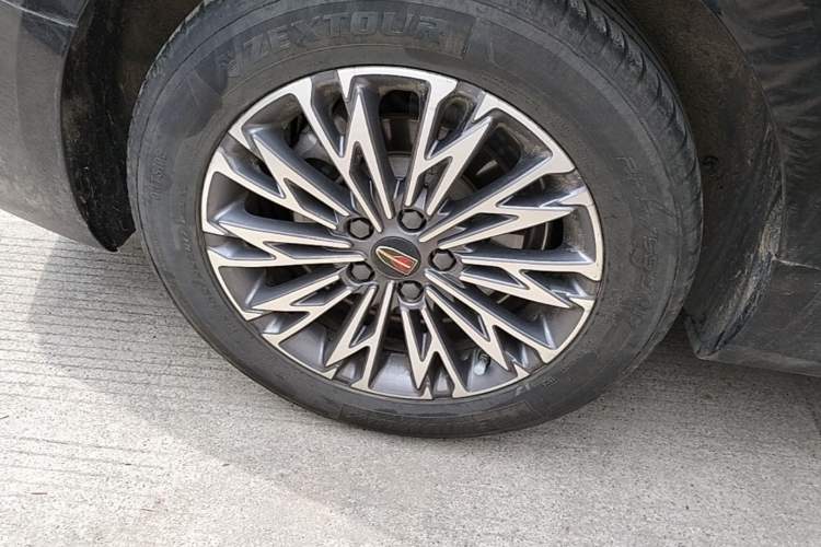 Used Hongqi H5 2024 1.5T DCT Smart Connect Flagship Edition Right Rear Wheel Hub