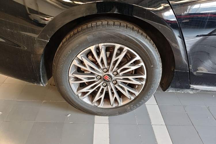 Used Hongqi H5 2024 1.5T DCT Smart Connect Flagship Edition Right Rear Wheel Hub