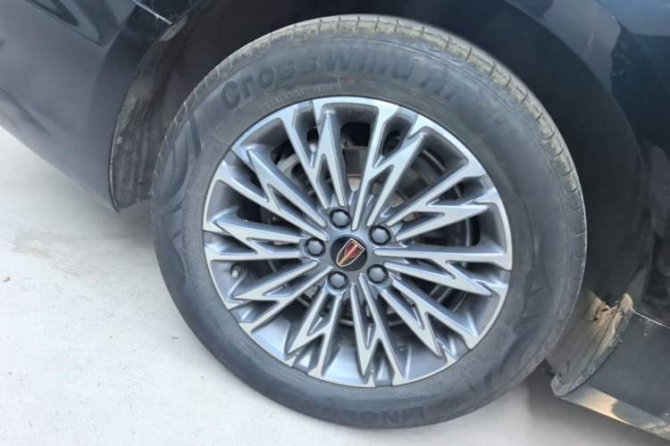 Used Hongqi H5 2024 1.5T DCT Smart Connect Flagship Edition Right Rear Wheel Hub