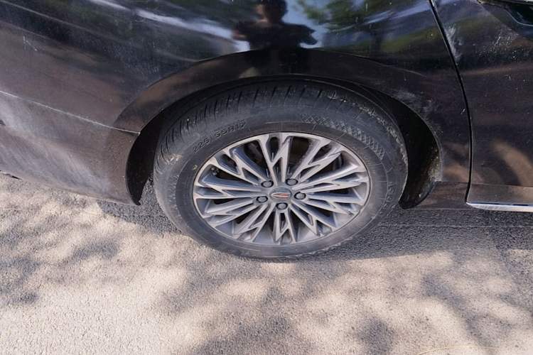 Used Hongqi H5 2024 1.5T DCT Smart Connect Flagship Edition Right Rear Wheel Hub