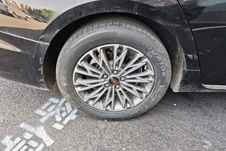 Used Hongqi H5 2024 1.5T DCT Smart Connect Flagship Edition Right Rear Wheel Hub