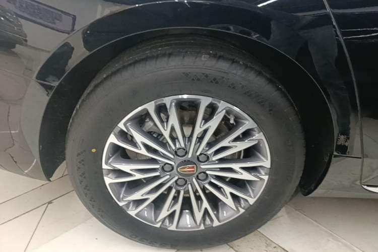 Used Hongqi H5 2024 1.5T DCT Smart Connect Flagship Edition Right Rear Wheel Hub