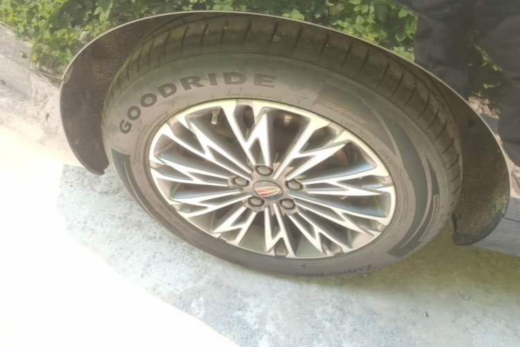 Used Hongqi H5 2024 1.5T DCT Smart Connect Flagship Edition Right Rear Wheel Hub