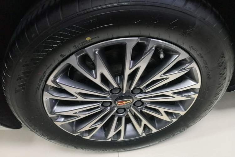 Used Hongqi H5 2024 1.5T DCT Smart Connect Flagship Edition Right Rear Wheel Hub