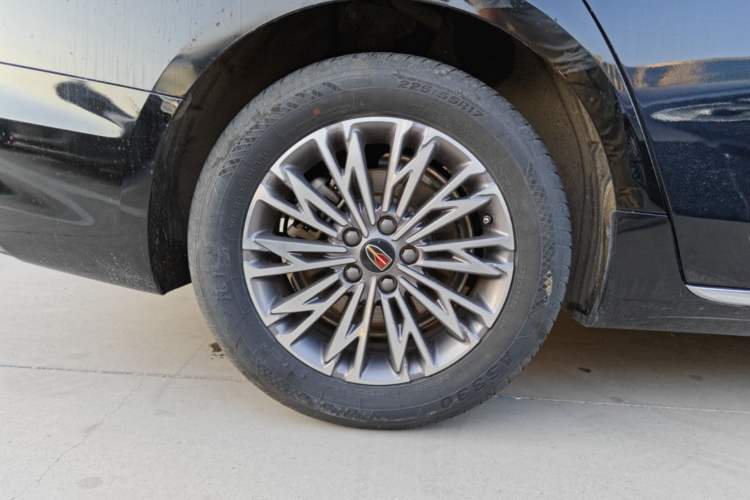 Used Hongqi H5 2024 1.5T DCT Smart Connect Flagship Edition Right Rear Wheel Hub