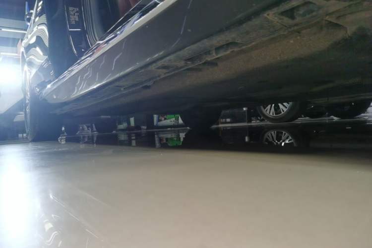 Used Hongqi H5 2024 1.5T DCT Smart Connect Flagship Edition Right Side Sill