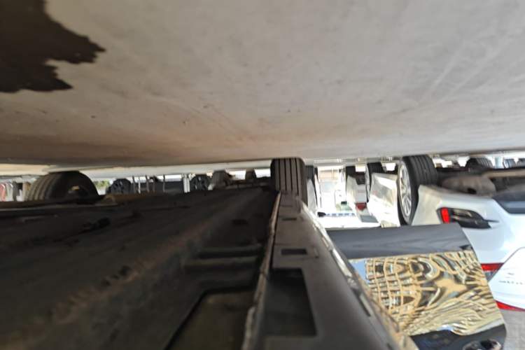 Used Hongqi H5 2024 1.5T DCT Smart Connect Flagship Edition Right Side Sill