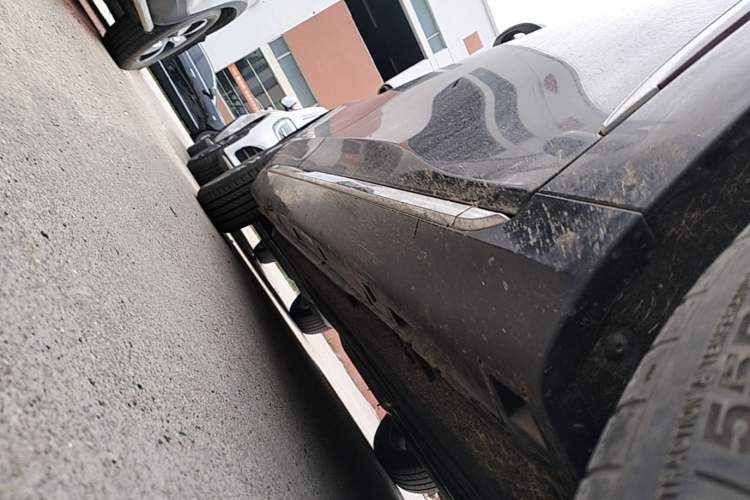 Used Hongqi H5 2024 1.5T DCT Smart Connect Flagship Edition Right Side Sill