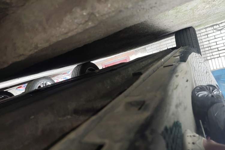 Used Hongqi H5 2024 1.5T DCT Smart Connect Flagship Edition Right Side Sill