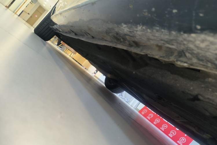 Used Hongqi H5 2024 1.5T DCT Smart Connect Flagship Edition Right Side Sill