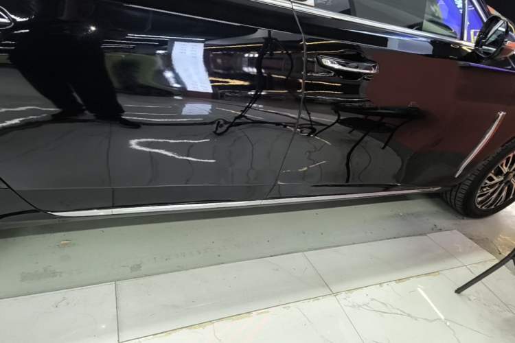 Used Hongqi H5 2024 2.0T Automatic Smart Connect Flagship Edition Right Side Sill