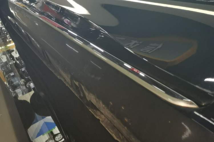 Used Hongqi H5 2024 2.0T Automatic Smart Connect Flagship Edition Right Side Sill