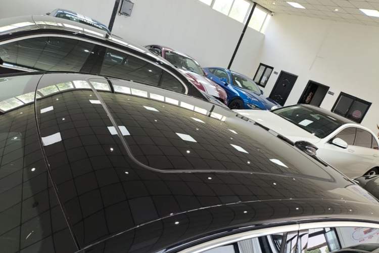 Used Hongqi H5 2024 2.0T Automatic Smart Connect Flagship Edition Roof