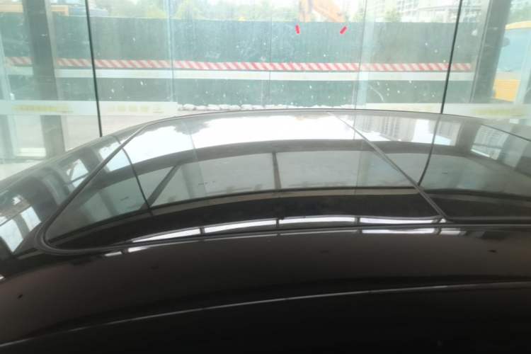Used Hongqi H5 2024 2.0T Automatic Smart Connect Flagship Edition Roof