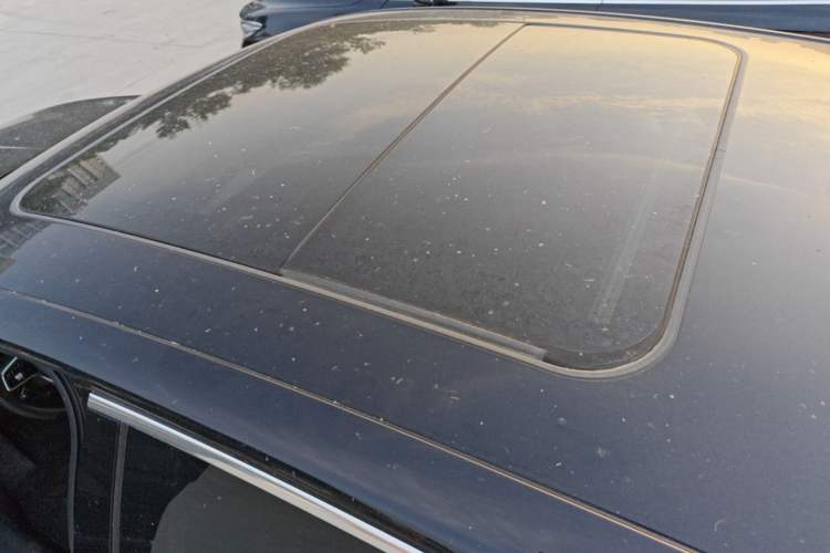 Used Hongqi H5 2024 1.5T DCT Smart Connect Flagship Edition Roof