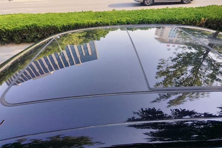 Used Hongqi H5 2024 1.5T DCT Smart Connect Flagship Edition Roof