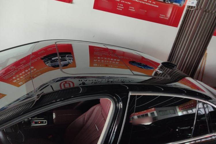 Used Hongqi H5 2024 2.0T Automatic Smart Connect Flagship Edition Roof