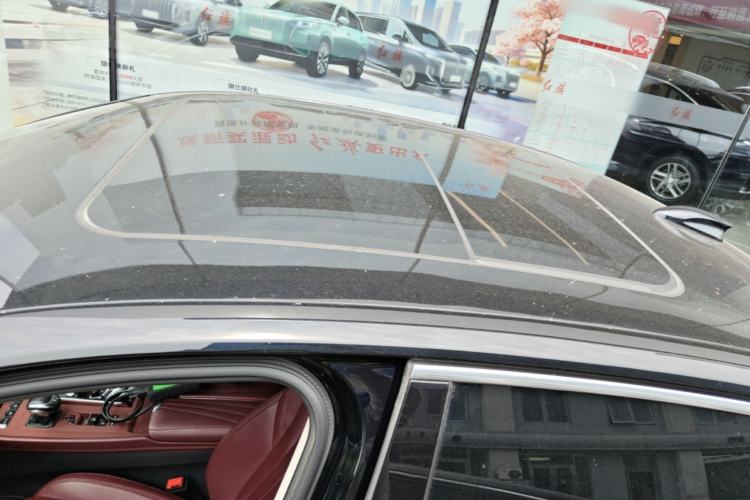 Used Hongqi H5 2024 2.0T Automatic Smart Connect Flagship Edition Roof