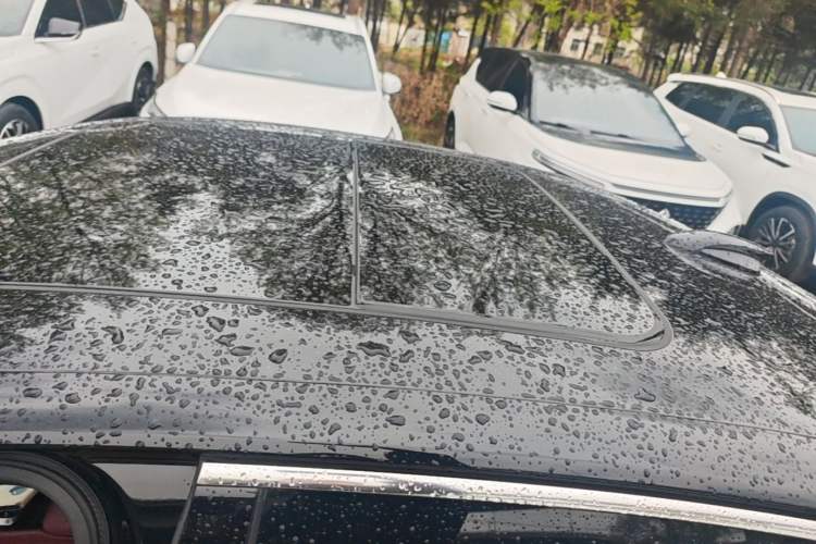 Used Hongqi H5 2024 1.5T HEV Smart Connect Flagship Edition Roof