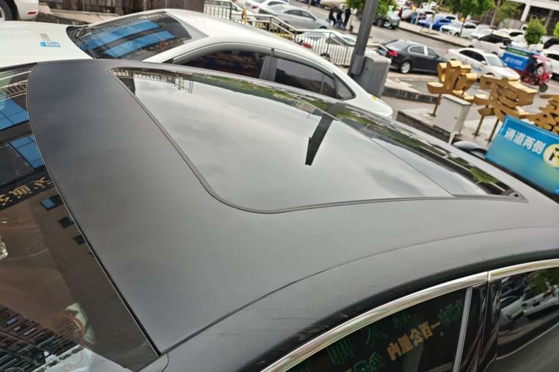Used Hongqi H5 2024 1.5T DCT Smart Connect Flagship Edition Roof