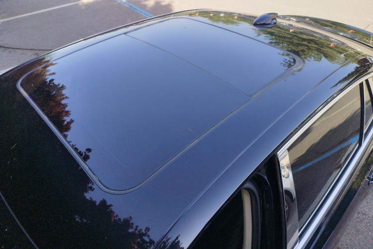 Used Hongqi H5 2024 1.5T DCT Smart Connect Flagship Edition Roof