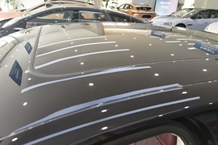Used Hongqi H5 2024 2.0T Automatic Smart Connect Flagship Edition Roof