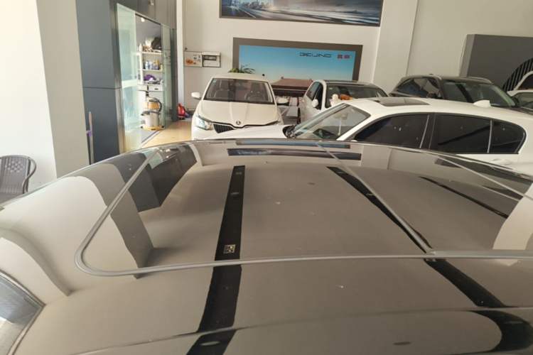Used Hongqi H5 2024 1.5T DCT Smart Connect Flagship Edition Roof