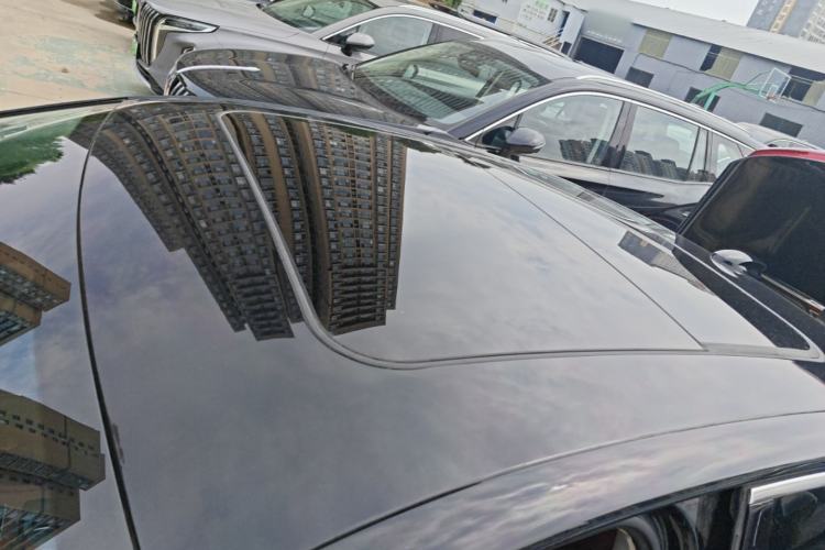 Used Hongqi H5 2024 2.0T Automatic Smart Connect Flagship Edition Roof