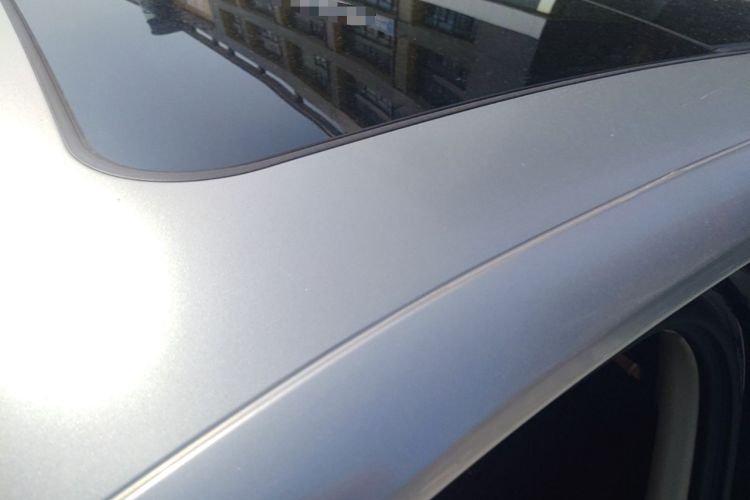 Used Hongqi H5 2024 2.0T Automatic Smart Connect Flagship Edition Roof