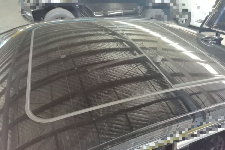 Used Hongqi H5 2024 2.0T Automatic Smart Connect Flagship Edition Roof