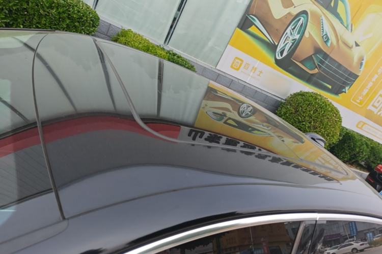 Used Hongqi H5 2024 2.0T Automatic Smart Connect Flagship Edition Roof